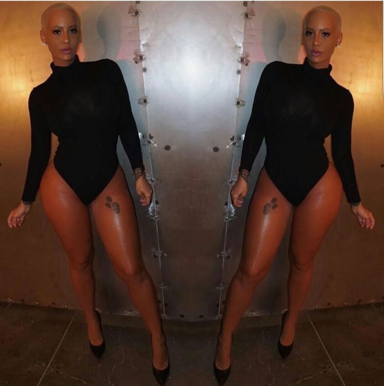Amber Rose Selfie