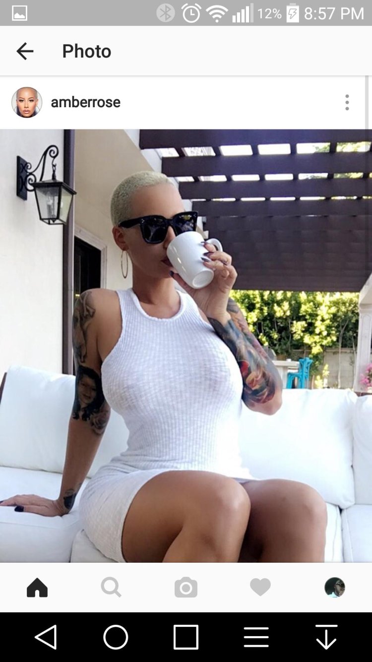 Amber rose