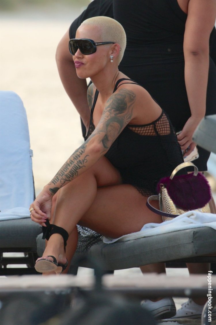 Amber Rose to Plastic