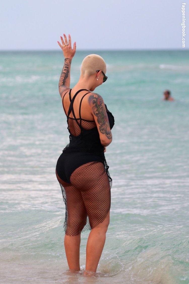 Amber Rose Hot