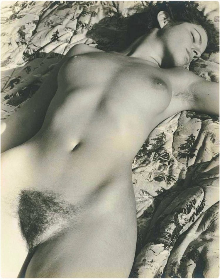 Naked women of the past
