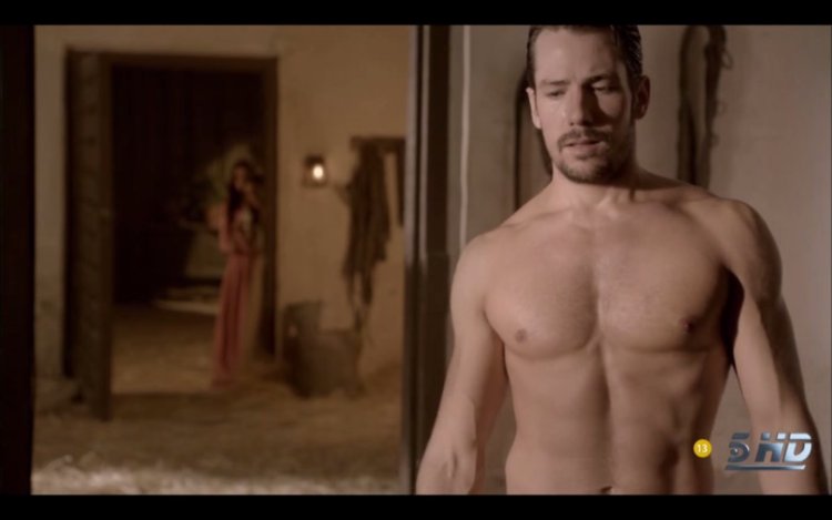 Tierra de Lobos bed scenes