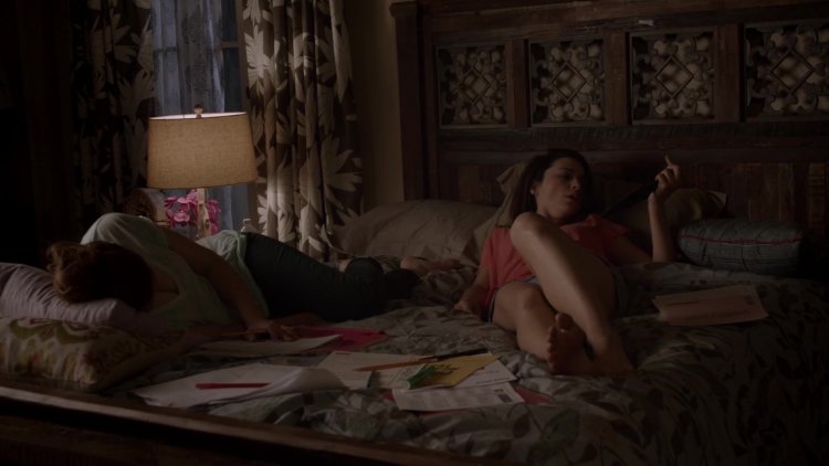 Crystal Reed in the underwear Wolf