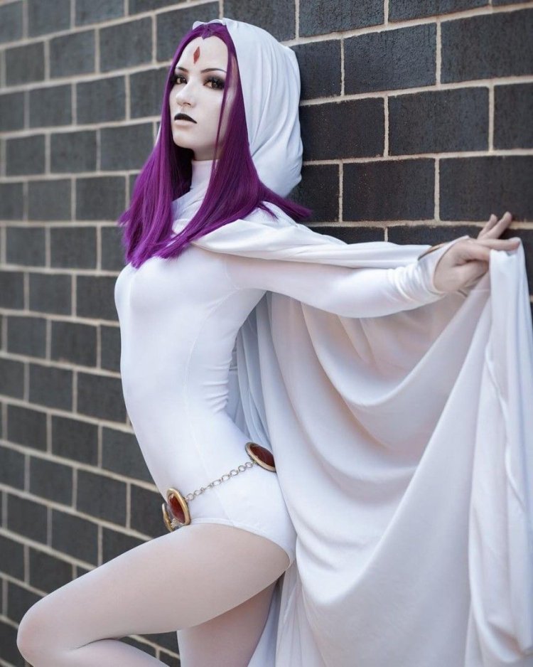 Naked cosplay of festivals