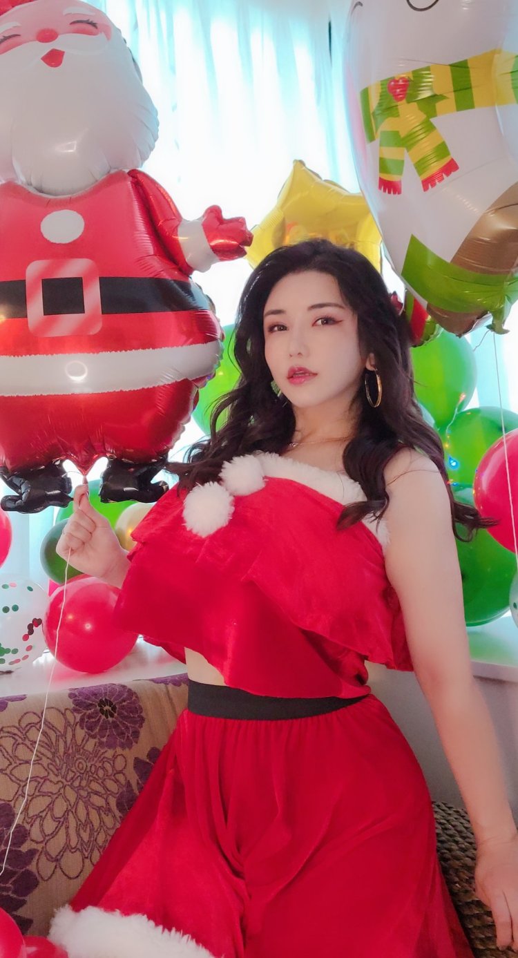 Okita Henri Okita Anri Selfie Tits