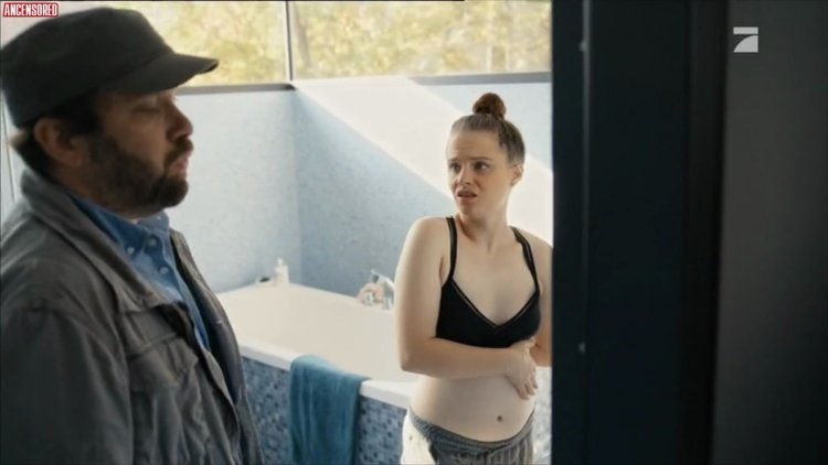 Elizabeth Olsen merged icloud