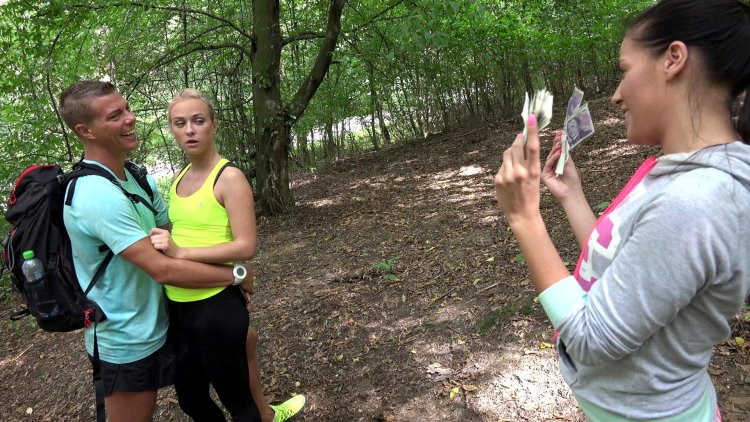 Czech couple for money