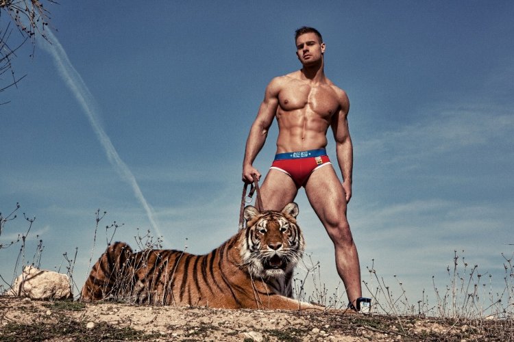 Kirill Downidoff Es Collection