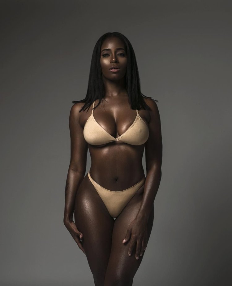 Model Big Black Ebony Pussy