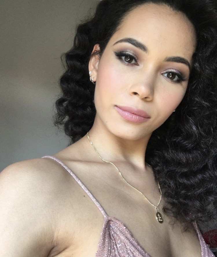 Madlen Mantock Maxim