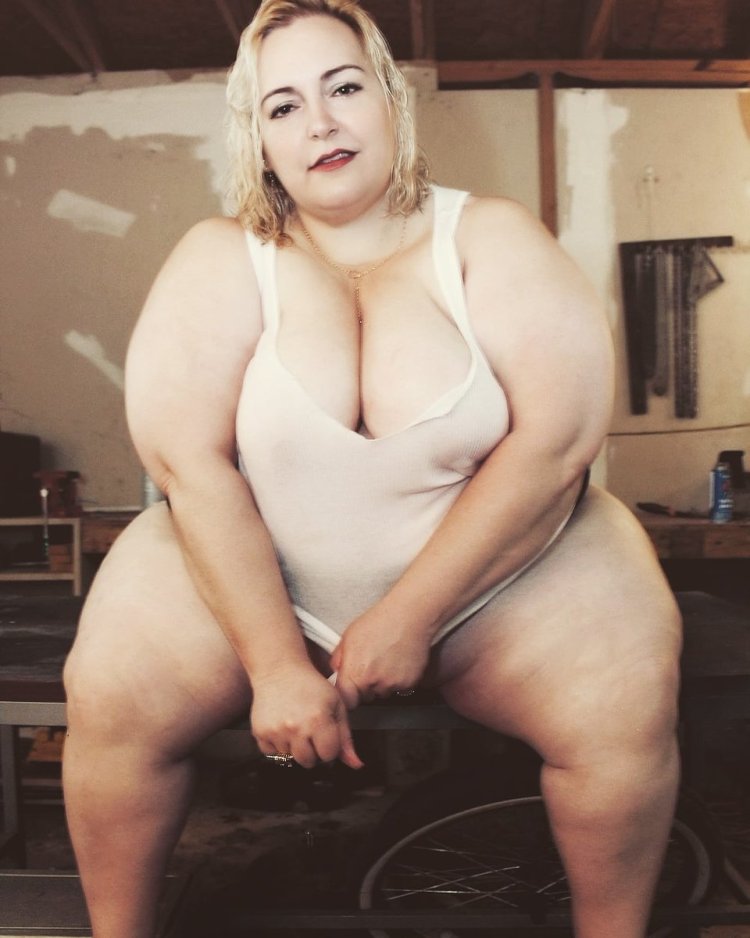 Vivian Rose Modelhub