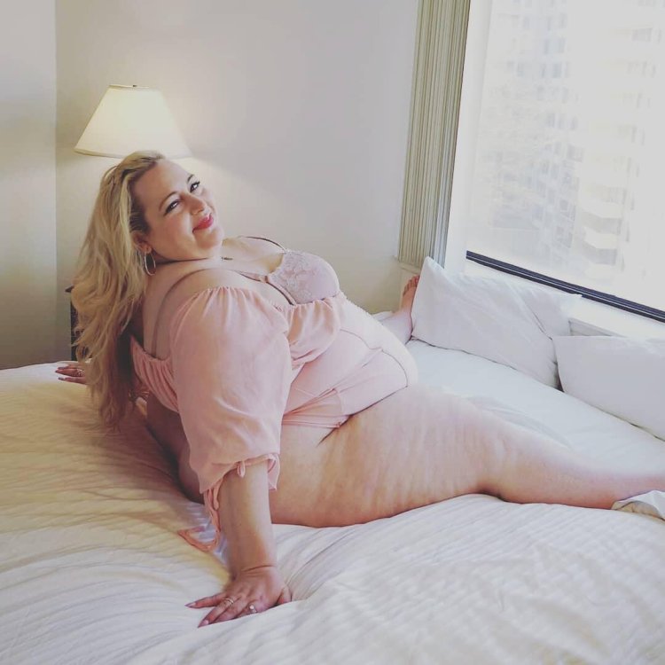 Vivienne Rose Plus Saizpono