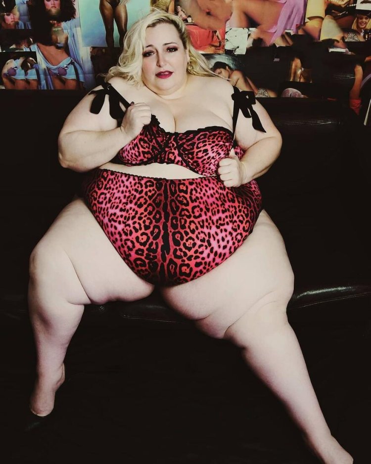 Olga Nurmukhamedova naked