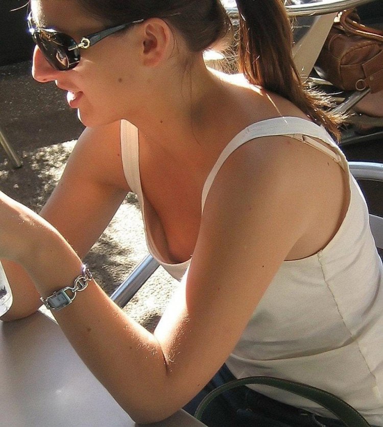 The girl lit a nipple