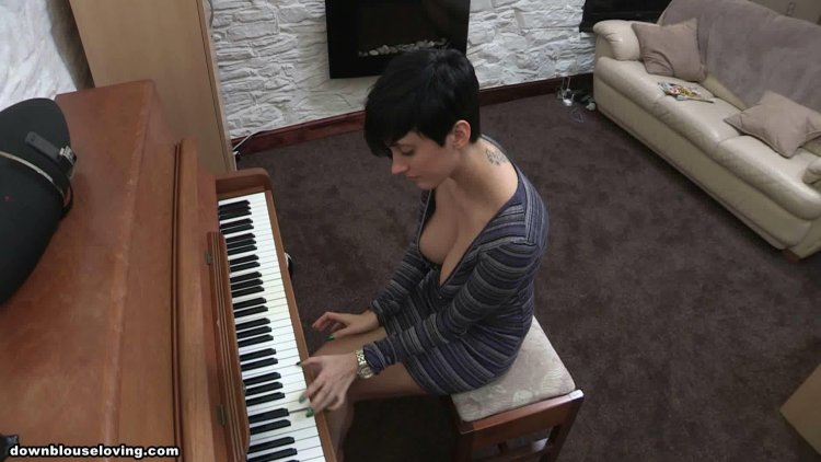 Downblouseloving piano chest