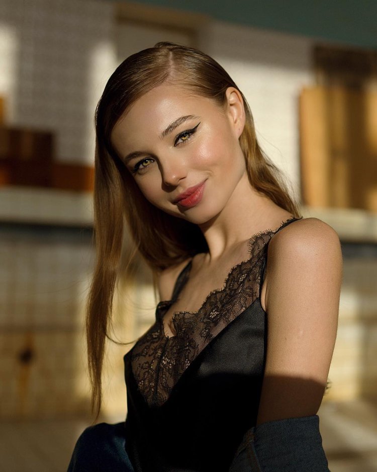 Blogger Lisa Vasilenko