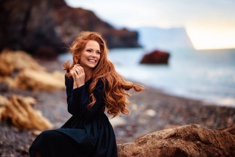 Oksana Butovskaya Red