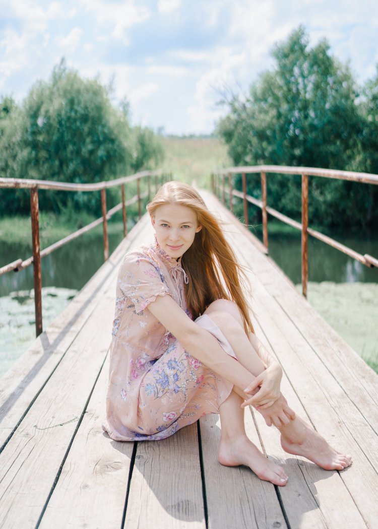 Oksana Butovskaya model drain