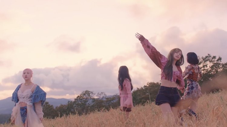 Jisoo Lovesick Girls