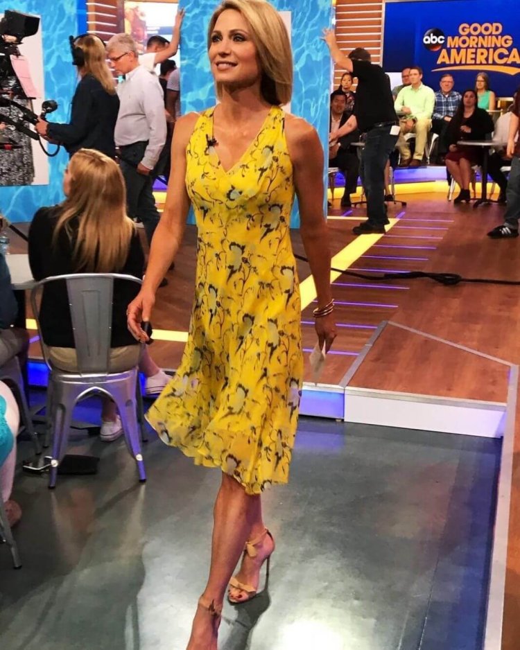Amy Robach Feet