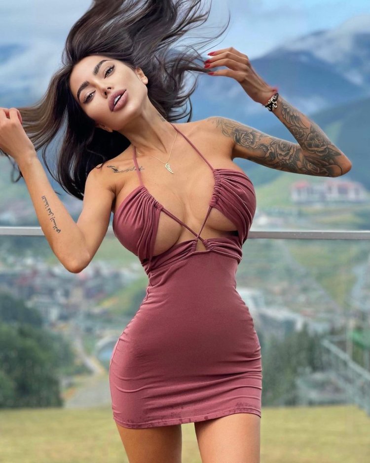 Kim Kardashian Alena Omovich