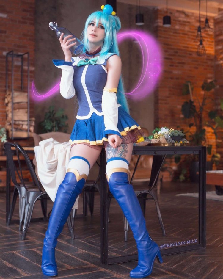 Aqua Konosuba cosplay +18