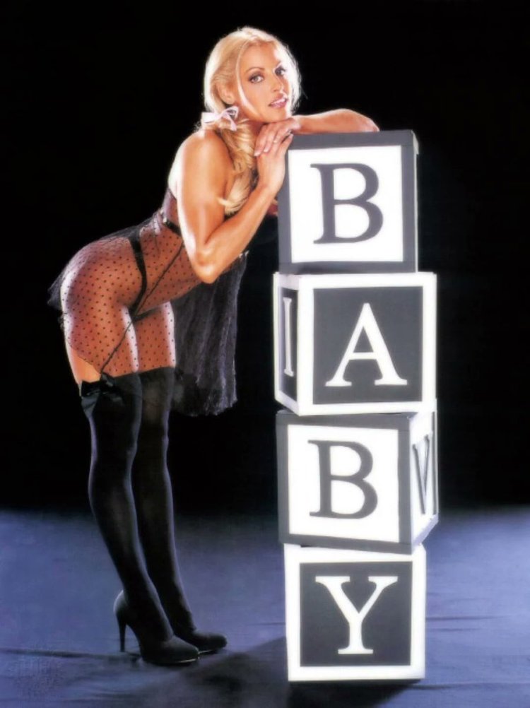 Trish Stratus WWE in underwear in the ring