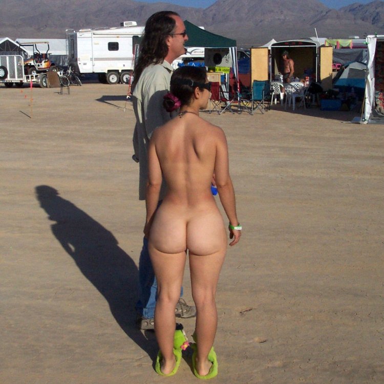 A lot of naked female asses