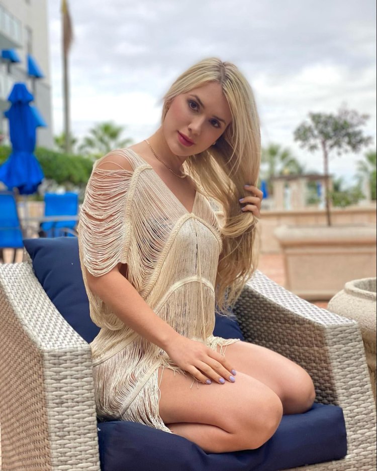 Daniela Tamayo is hot