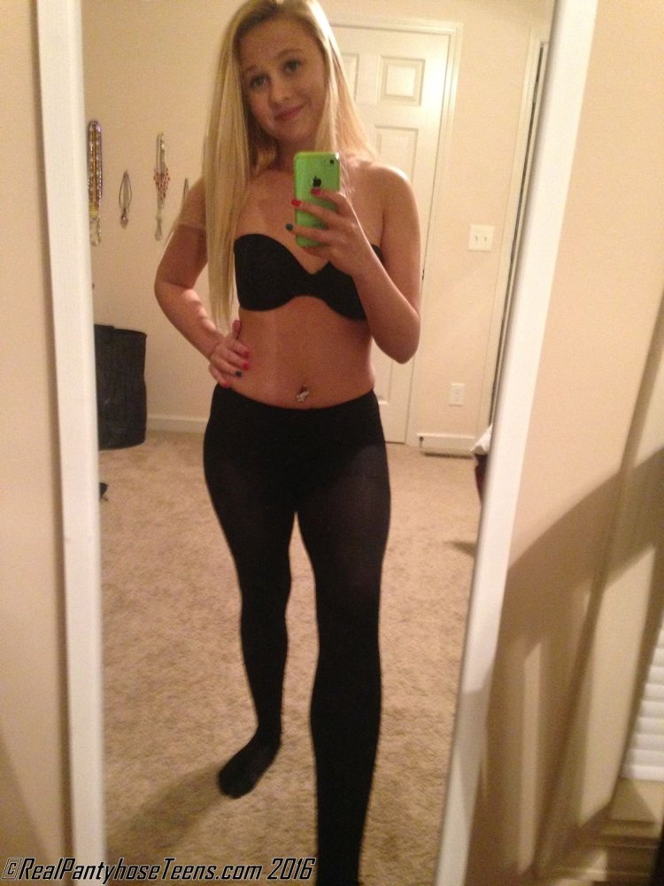 Selfie stockings tights