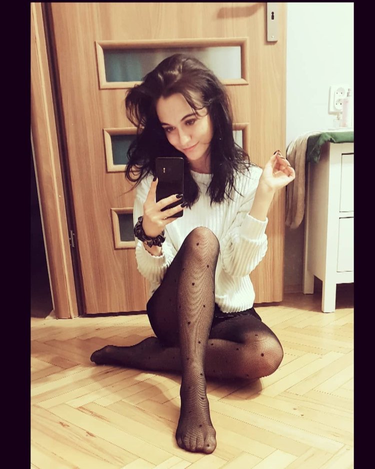 Selfies tights shorts