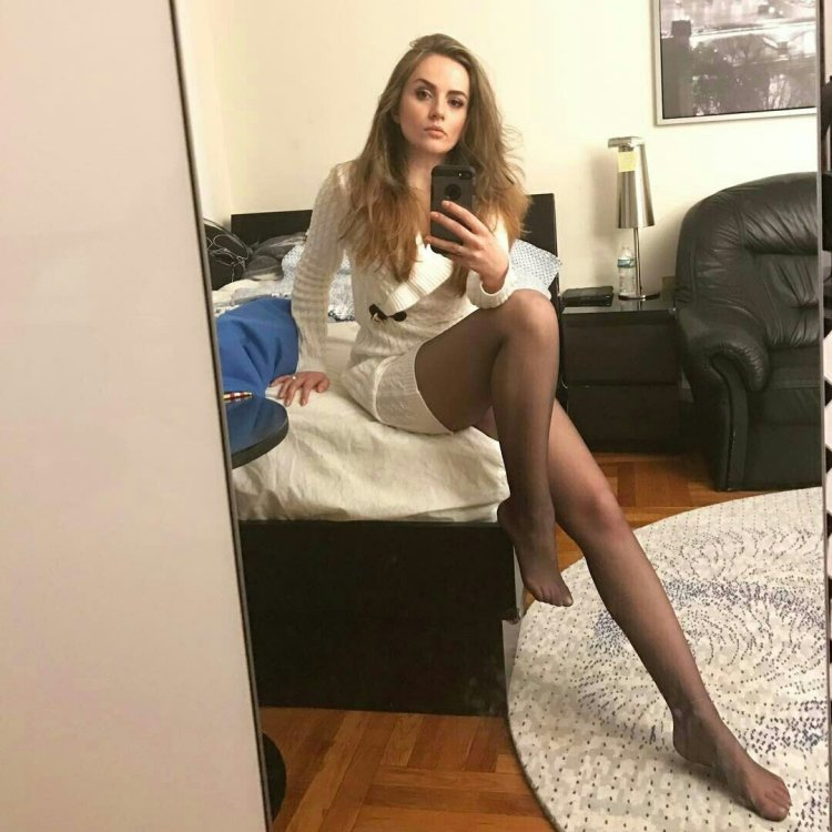 Selfies of girls in stockings