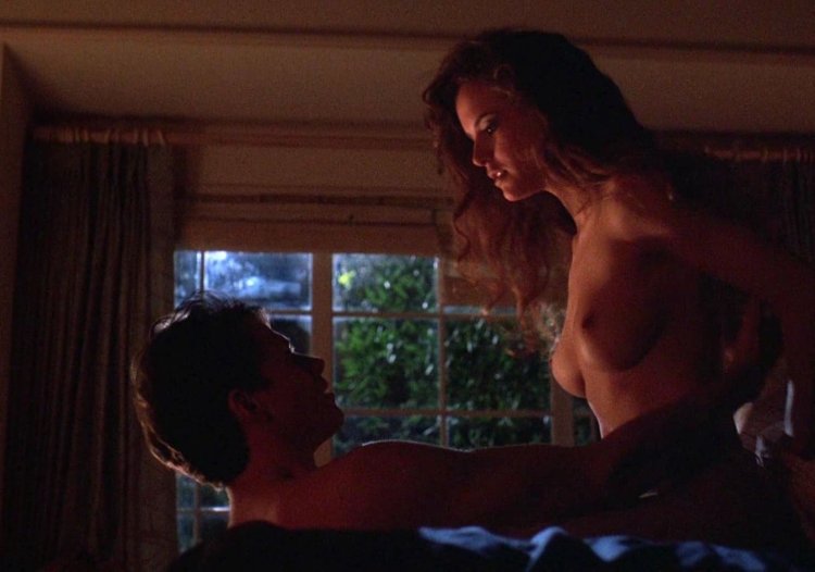 Kelly Preston Erotic scenes