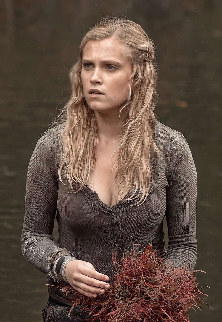 Eliza Taylor Hot