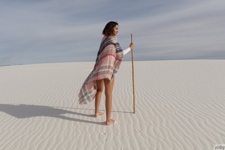 Alejandra Cobos model 2018