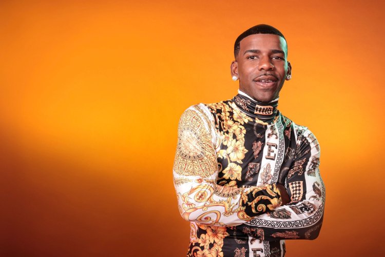 Tits in a hairdresser