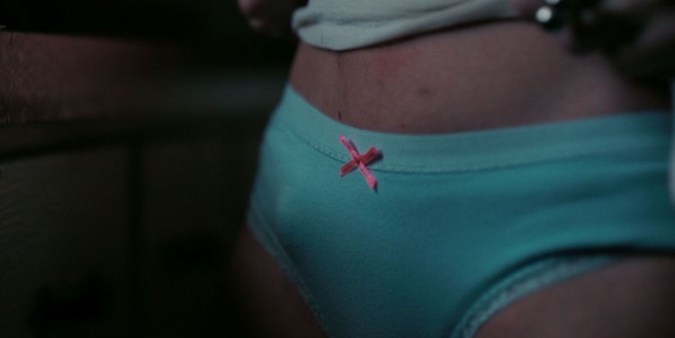 Britt Robertson Sexy in the film