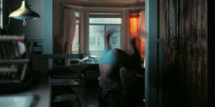 Britt Robertson is hot