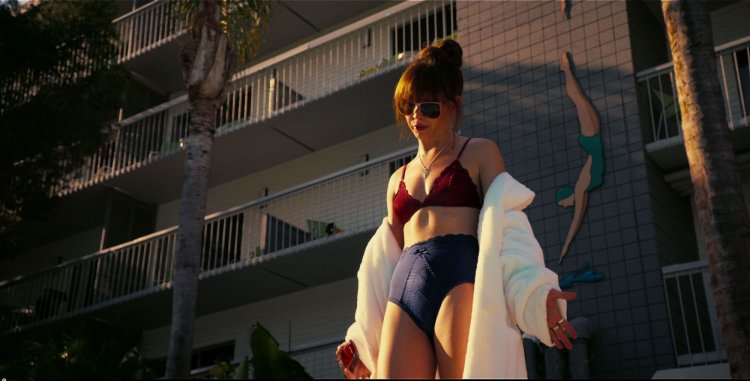 Britt Robertson Bikini