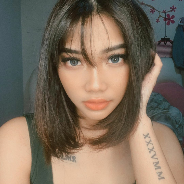 Korean Model Guy and Girls Photo