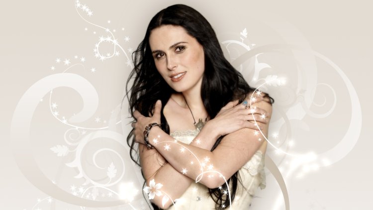 Sharon Den Adel Without Makeup