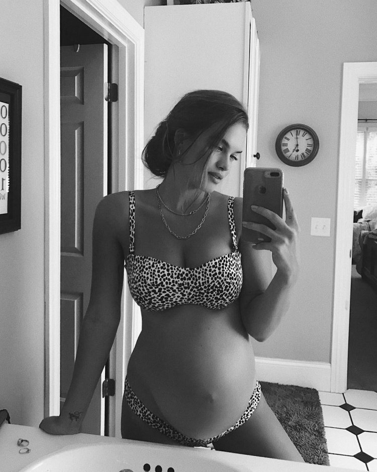 Bolshets of pregnant celebrities