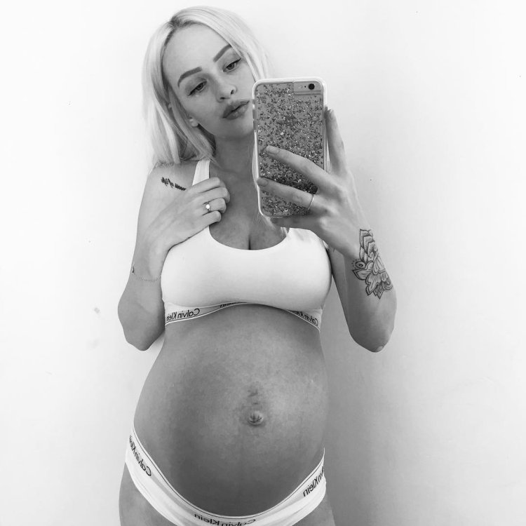 Beautiful pregnant brunettes are naked