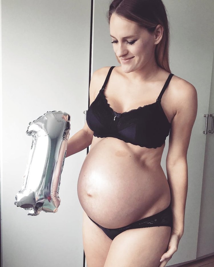 Skinny pregnant women