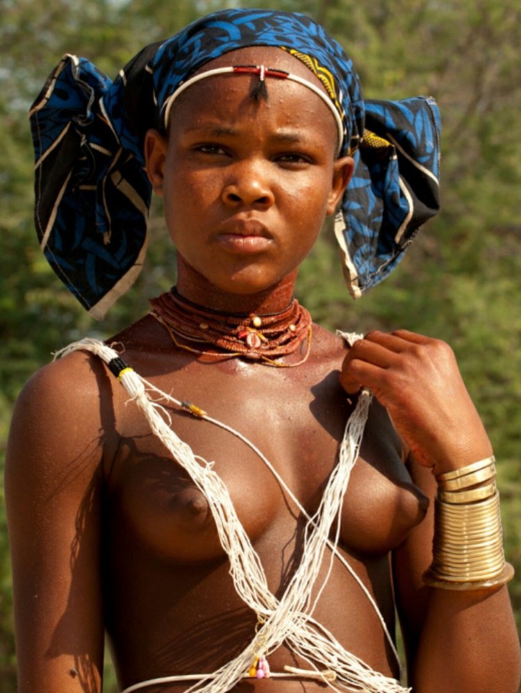 African tribes without clothes