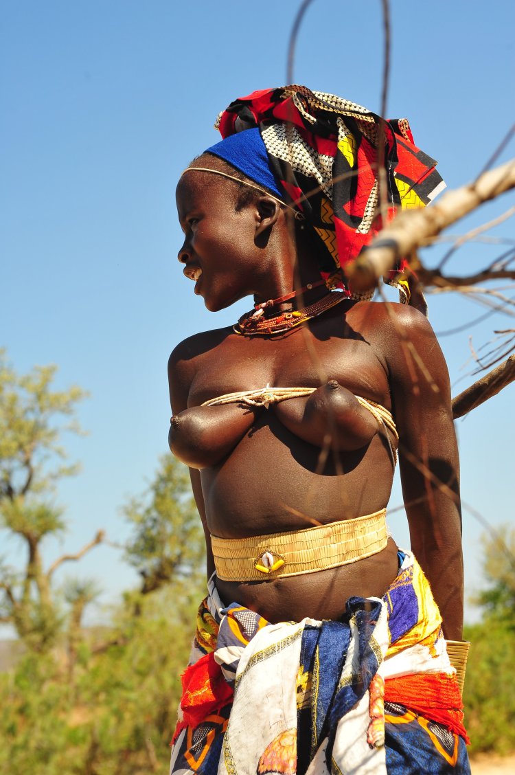 Khimba woman Nude