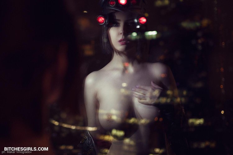 Helly Valentine Masturbation