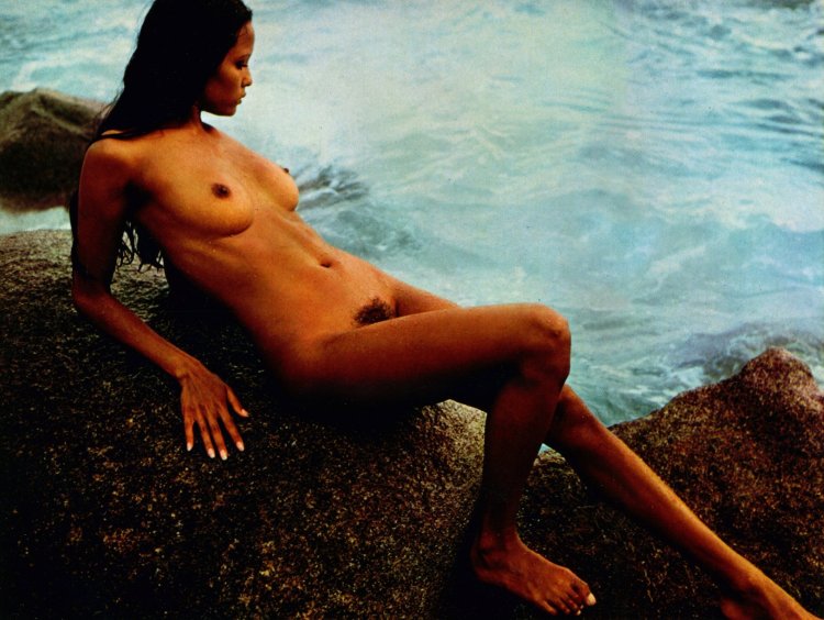 Laura Gemser with unshaven