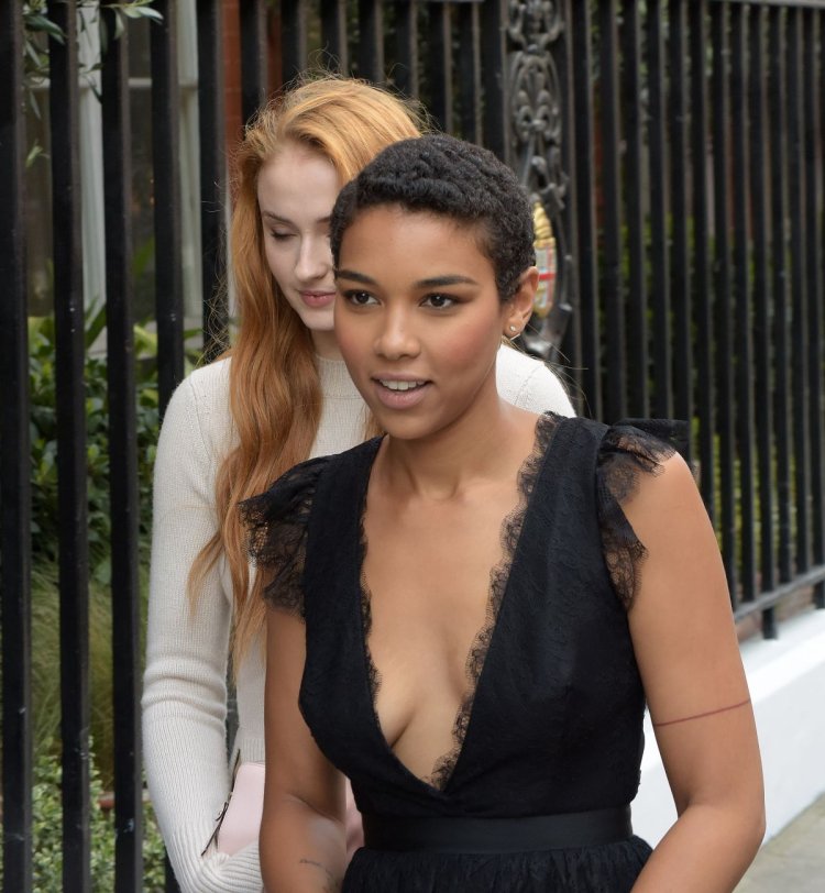 Alexandra Shipp and Scarlett Johansson