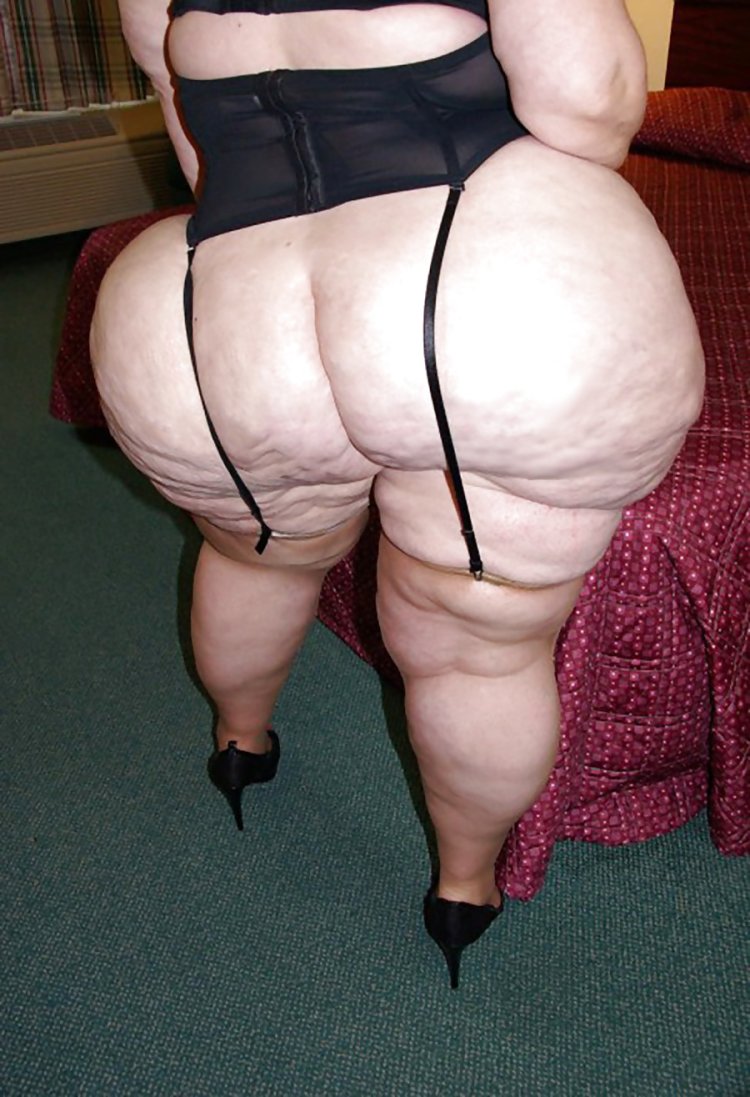 SSBBW Cajun Naked in panties